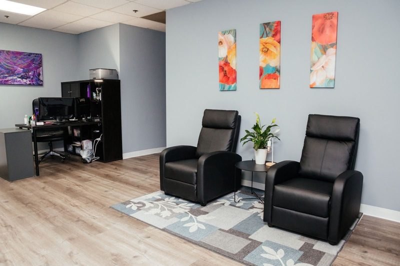 The lounge with two recliners